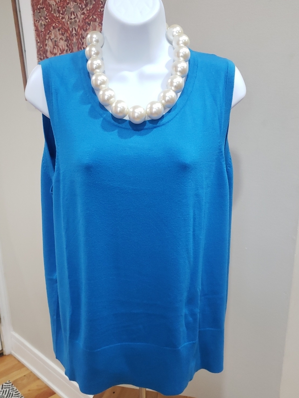 Gracile Elements Woman, Bright Blue Sleeveless Tank Top Blouse, 2X